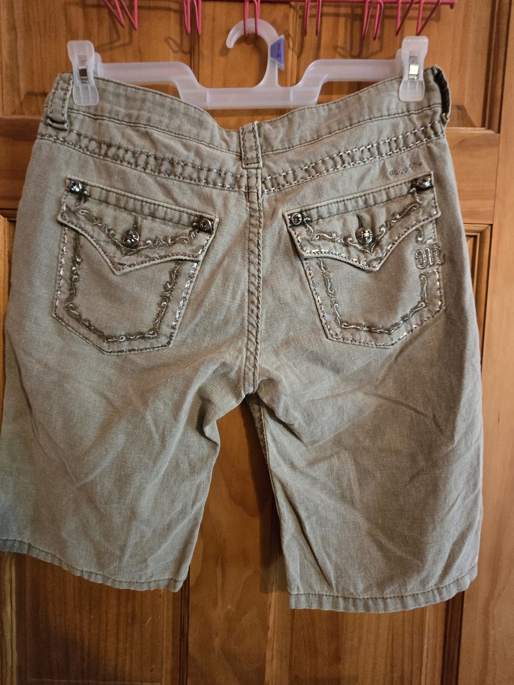 Shorts - Picture 3 of 3